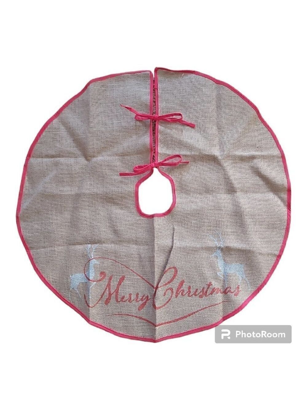 Nwot Medium Classic Burlap Merry Christmas Tree Skirt W/Red Trim- Size  28.5 In